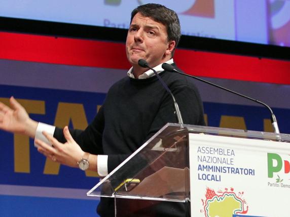 Grandi manovre Pd, in vista delle Politiche Renzi potrebbe candidarsi anche a Napoli