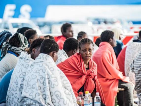 Migranti, sbarco a Lampedusa