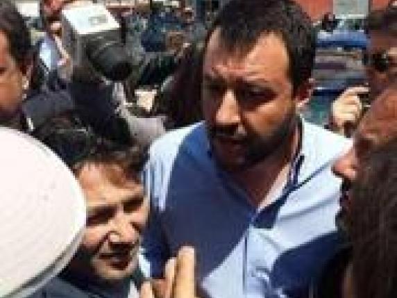 Comizio di Salvini spostato da piazza a hotel per timore di contestazioni