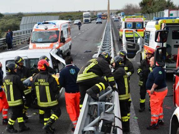 Scontro Fra Auto Sulla Provinciale, Restano Uccisi I Due Conducenti ...