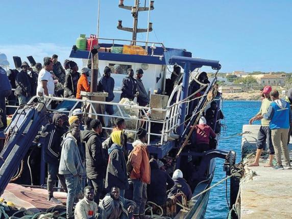Naufragio al largo della Tunisia, almeno 29 vittime. Il piano di Roma per sbloccare il prestito e superare il veto Usa