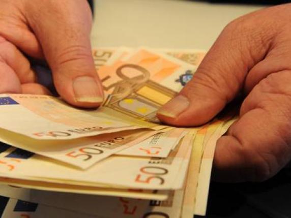 Torino, prestava soldi ai negozianti con tasso fino al 600% annuo: arrestato