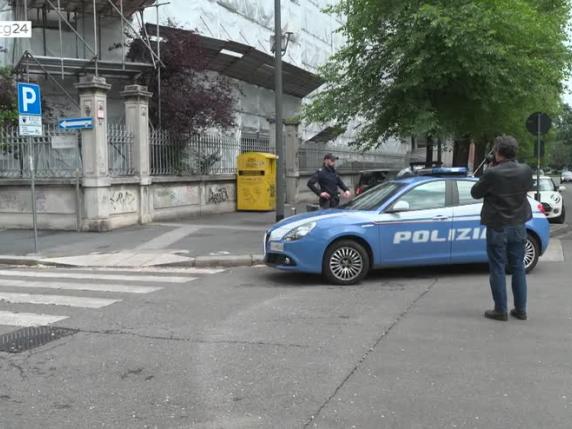 Neonata Morta Nel Cassonetto A Milano, Il Pensionato Che L'ha Trovata ...