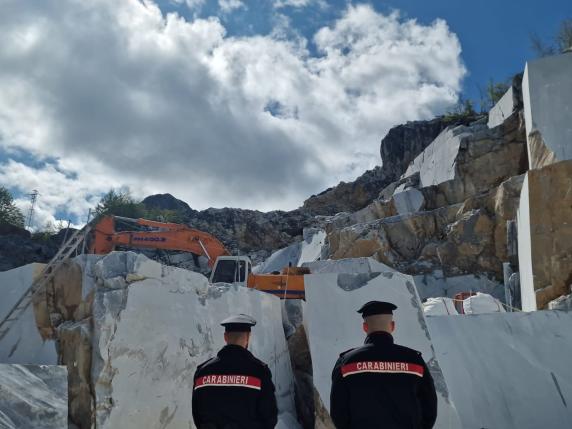 Incidente Sul Lavoro In Una Cava In Garfagnana: Muore Operaio Di 55 ...