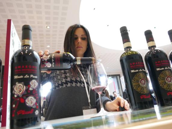 Treviso, esposto di Federvini contro l’Irlanda: «L’etichetta anti alcol è illegittima»