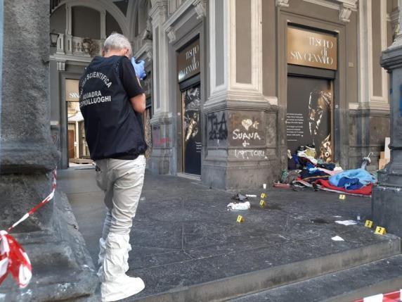 Vigile aggredito a Napoli, clochard arrestato per tentato omicidio