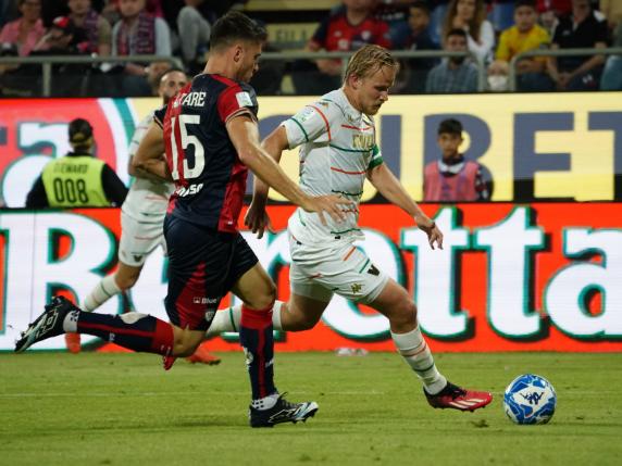 Serie B, Cagliari-Venezia 2-1: Finisce La Cavalcata Arancioneroverde ...