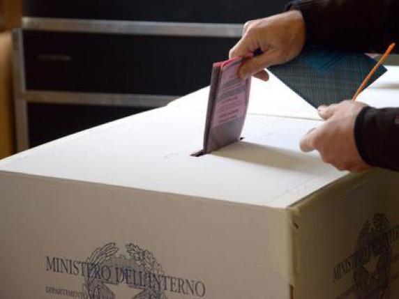 Affluenza ballottaggi in Piemonte, alle 12 è del 12,7%