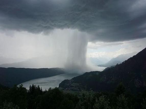 Tromba d'aria sul lago Maggiore, era prevedibile? Il meteorologo: «Sì sapeva del temporale