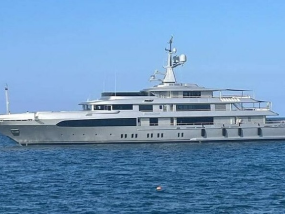 yacht dolce e gabbana metri