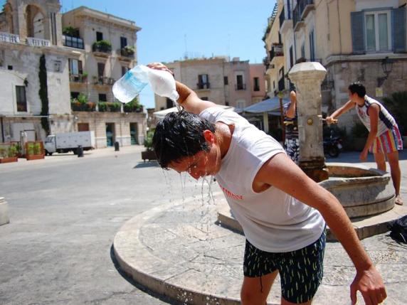 Meteo in Puglia, arriva l'anticiclone Minosse: si attendono oltre 40 gradi. Pericolo per anziani e bambini