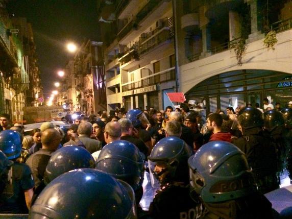Aggressione Casapound a Bari, i militanti: «Qui comandiamo noi»