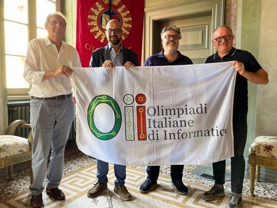 Olimpiadi di informatica al Paleocapa in ottobre. Arrivata a Bergamo la bandiera da Biella