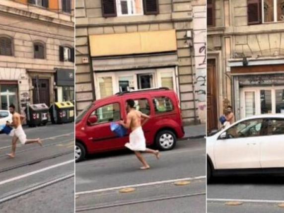 Roma, piazza Vittorio: uomo (forse infedele) corre nudo in strada per scappare dalla furia della compagna