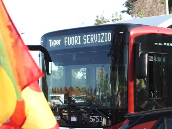 Tper, Carenza Di Autisti Dei Bus: «Molti Si Dimettono Per Tornare Al ...