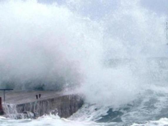 Vento Forte E Avviso Di Burrasca, Sospesi I Collegamenti Via Mare Tra ...