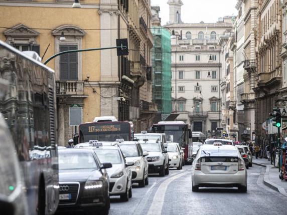 Roma Sciopero Trasporti, Venerdì 17 Novembre Nero. Tre Cortei In Centro ...