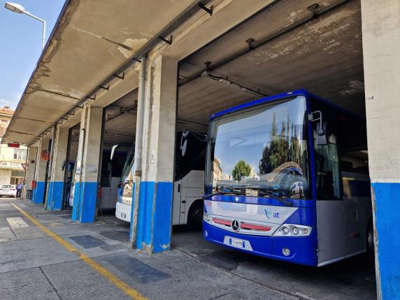 Stop Ai Bus Euro 2 Dal Primo Gennaio 2024: Autolinee Toscane Perde 200 ...