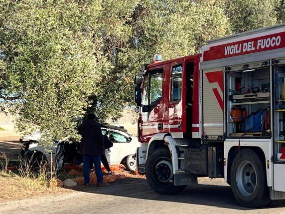 Taranto, Natale Di Sangue Sulle Strade: Morti In Un Incidente Due ...