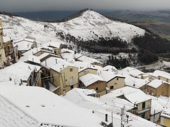 Maltempo In Puglia, Arriva La Neve In Provincia Di Foggia E Nel Barese ...