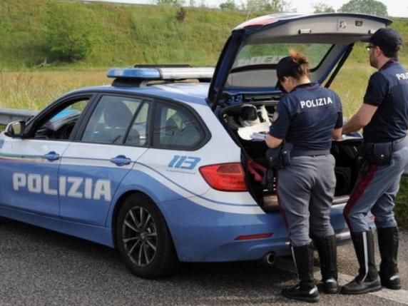 Viaggiava con due chili di cocaina in auto: 30enne fermato al casello ...