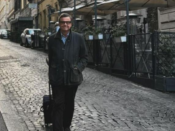 La solitudine di Calenda: «Io, matto contromano? Meglio di certi accordi»