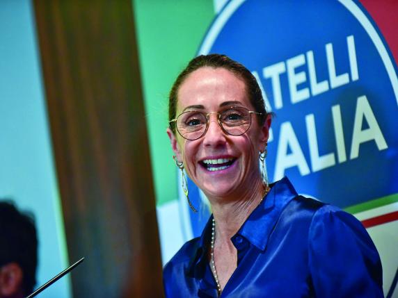 «Ma tu ce l'hai il cellulare di Arianna?» Il numero più bramato