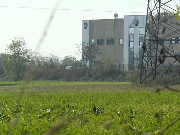 Telgate, spargono liquami nei campi agricoli: 16 dipendenti di una ditta vicina intossicati e portati in ospedale