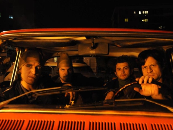 Coprire il male con la legge aiuta i clan