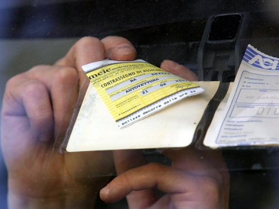 Bollo auto, cosa cambia dal 2026: pagamento in un’unica rata, nuova scadenza ed esenzioni