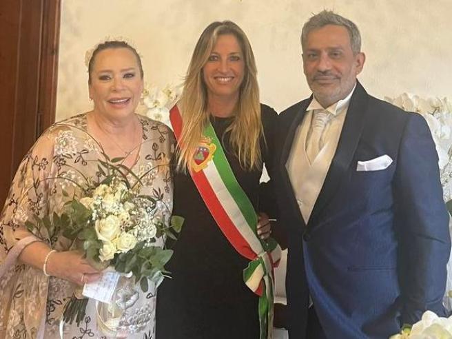 Arezzo le nozze segrete di Barbara De Rossi e Simone Fratini