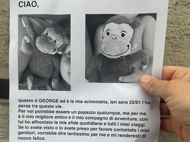 Pupazzo george scimmietta 2025