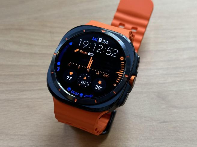 Galaxy Watch Ultra recensione il primo orologio corazzato di Samsung Corriere