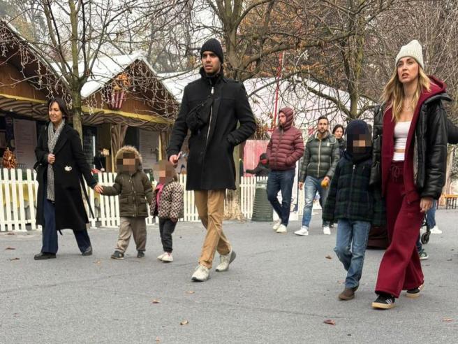 Chiara Ferragni, la nuova vita (e il Natale anticipato) con i figli tra le  bancarelle ai giardini pubblici di Milano e al bowling con Giovanni  Tronchetti Provera | Corriere.it
