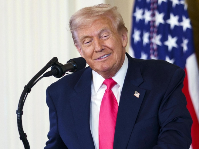 Trump Media precipita ai minimi: il lancio di Truth e il crollo in Borsa (del 70%), bruciati 5 miliardi di dollari | Corriere.it