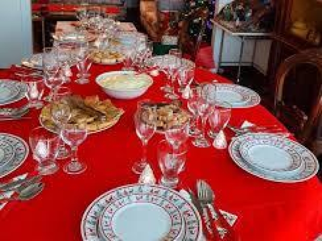 Natale, in arrivo la tredicesima per 2,1 milioni di pugliesi. Ecco come la spenderanno. «Solo il 20% riuscirà a mettere qualcosa da parte» | Corriere.it