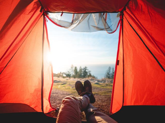 Campeggio, dalla tenda al lettino i migliori acquisti per la vita all'aria  aperta