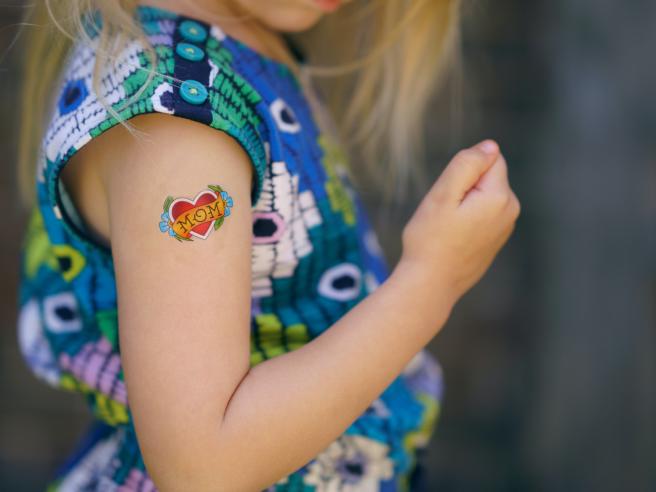 Tatuaggi temporanei per grandi e piccini: i più cool e sicuri