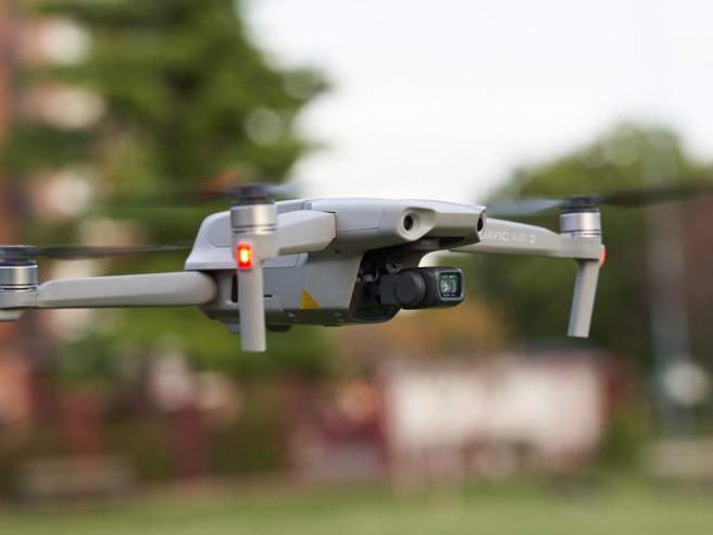 Stolthed universitetsstuderende Tag ud DJI Mavic Air 2, il miglior drone sotto i 1000 euro | Corriere.it