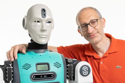 RoBee, il robot umanoide nato in Brianza che aiuta i lavoratori e impara da  loro