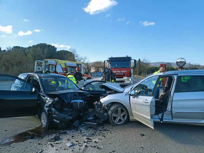 Arezzo incidente tra due auto morto un uomo di 39 anni Corriere.it