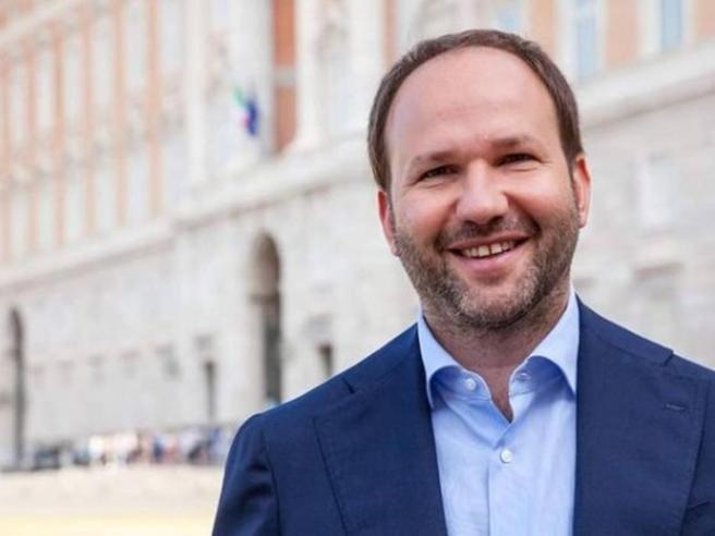 Ufficiale: Gianpiero Zinzi è candidato a sindaco di Caserta. Marino: votare  Lega contronatura per i meridionali | Corriere.it