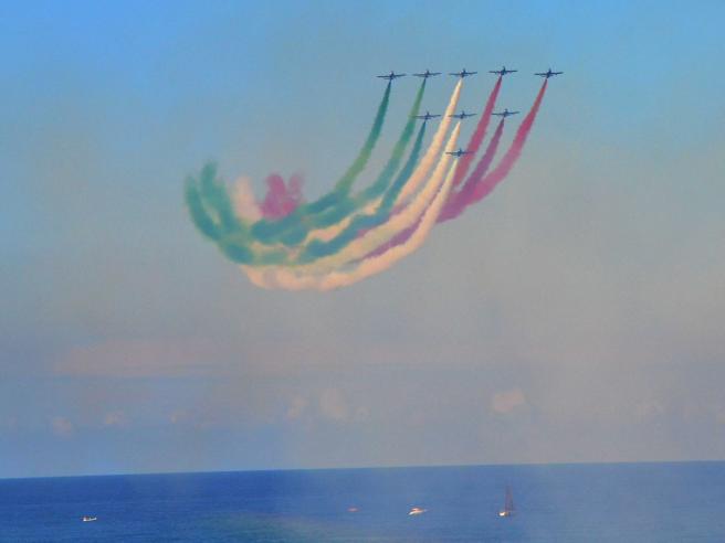 Le Frecce Tricolori a Trani il 12 maggio 2024: non saranno a Bari per San  Nicola