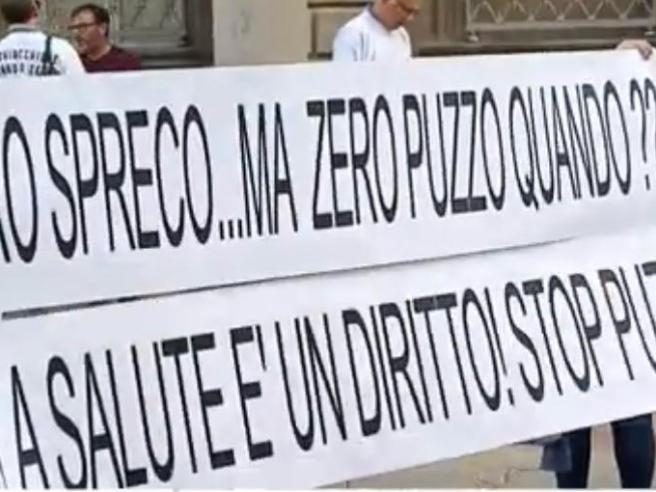 Il Comune di Arezzo pagher le persone per annusare il puzzo