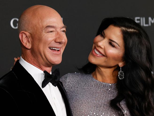 Bezos e il matrimonio da 600 milioni con Lauren Sanchez, ma lui: «Falso»:  il mistero della data (con sushi) ad Aspen | Corriere.it