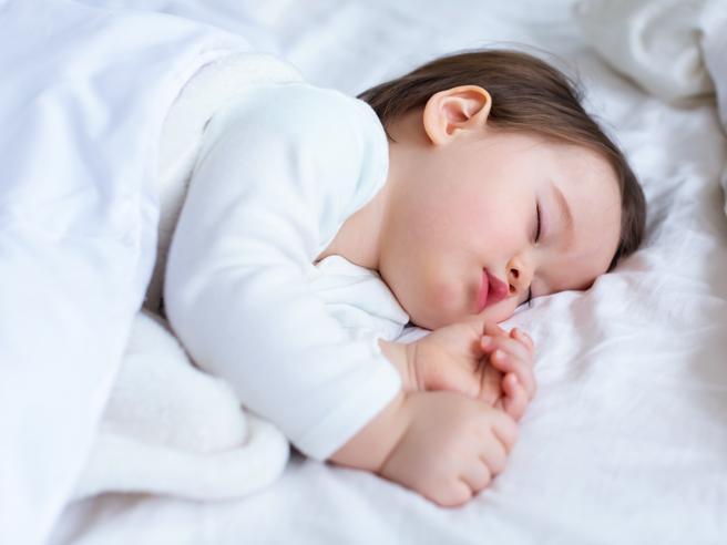 Il sonnellino pomeridiano dei bambini: quanto bisogna dormire (ma non vale  per tutti)