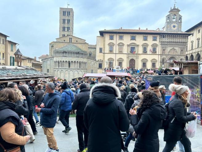 Arezzo raddoppia la tassa di soggiorno polemiche e timore di