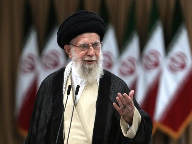 Decimate le forze speciali di Hezbollah. Khamenei: 'Israele ha superato ogni linea rossa'