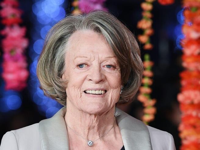 Morta Maggie Smith, attrice di Harry Potter e Downton Abbey: aveva 89 anni | Corriere.it