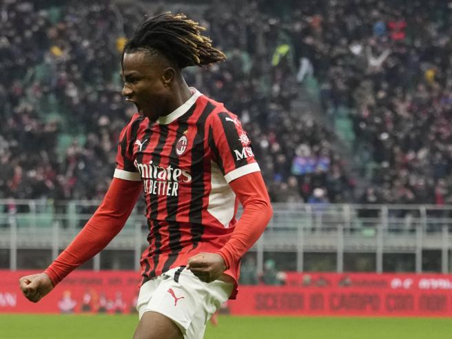 Milan-Parma risultato 3-2: Reijnders e Chukwueze ribaltano la gara dopo il 90'. Conceicao sostituisce al 45' Theo e Leao | Corriere.it